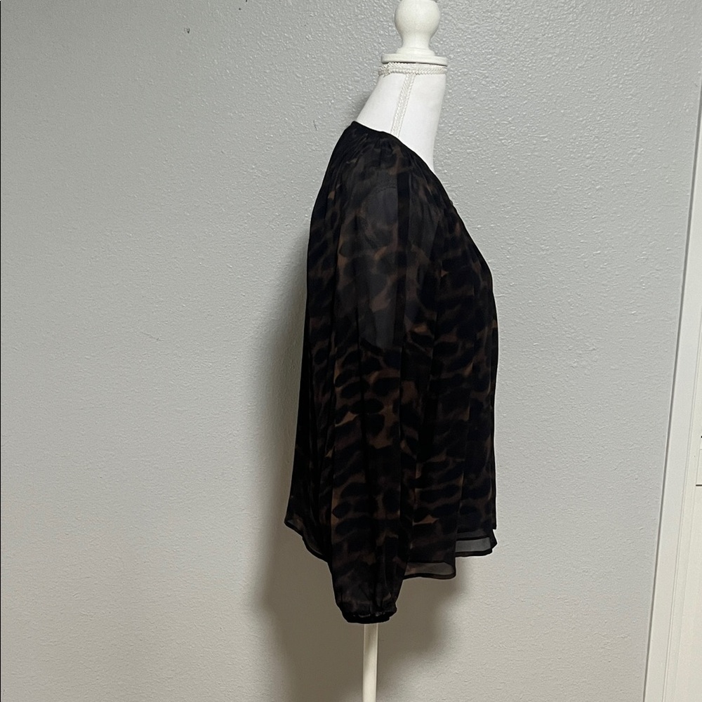 Rails Leopard Print Blouse – Size Large - Picture 4 of 9